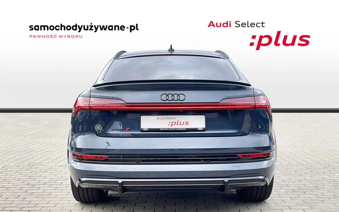 Audi e-tron cena 329900 przebieg: 4955, rok produkcji 2022 z Nowogrodziec małe 742